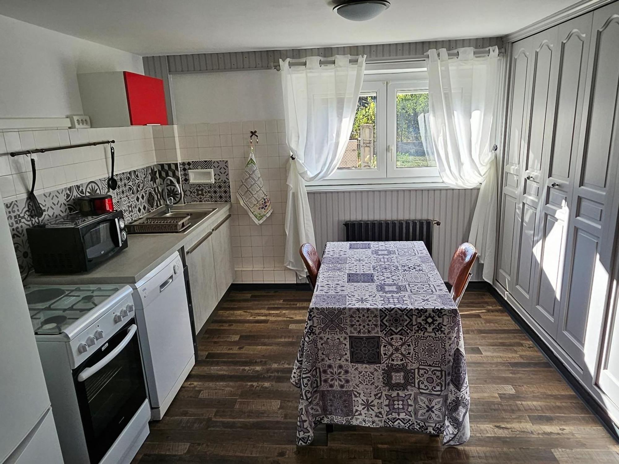 La Bourzede Apartment *